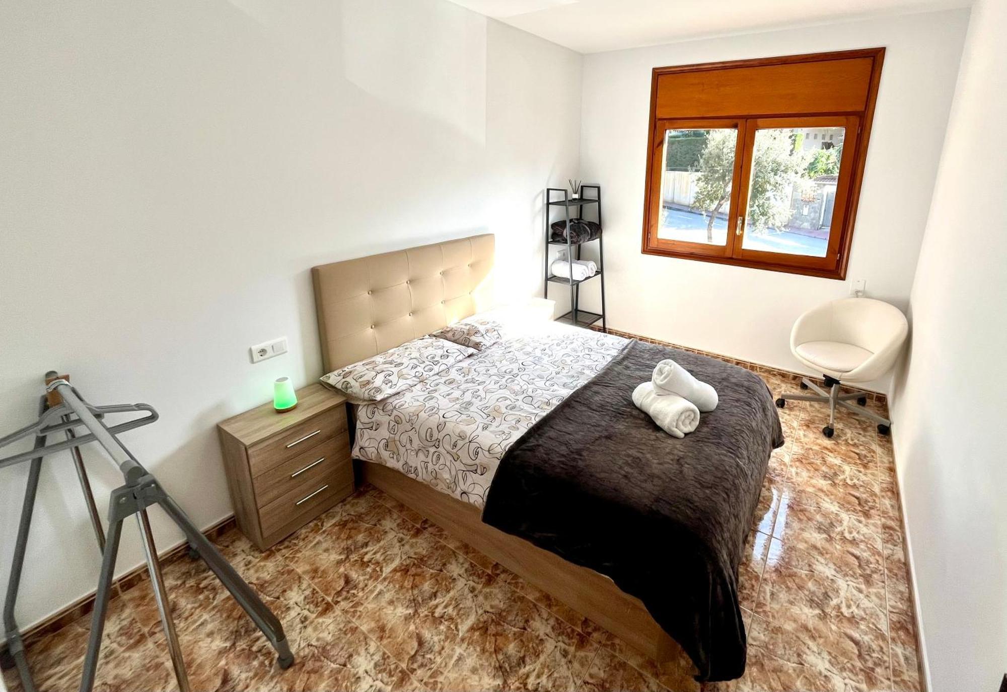 Amplio Apartamento, 5 Camas サン・エステヴェ・セスロヴィレス エクステリア 写真