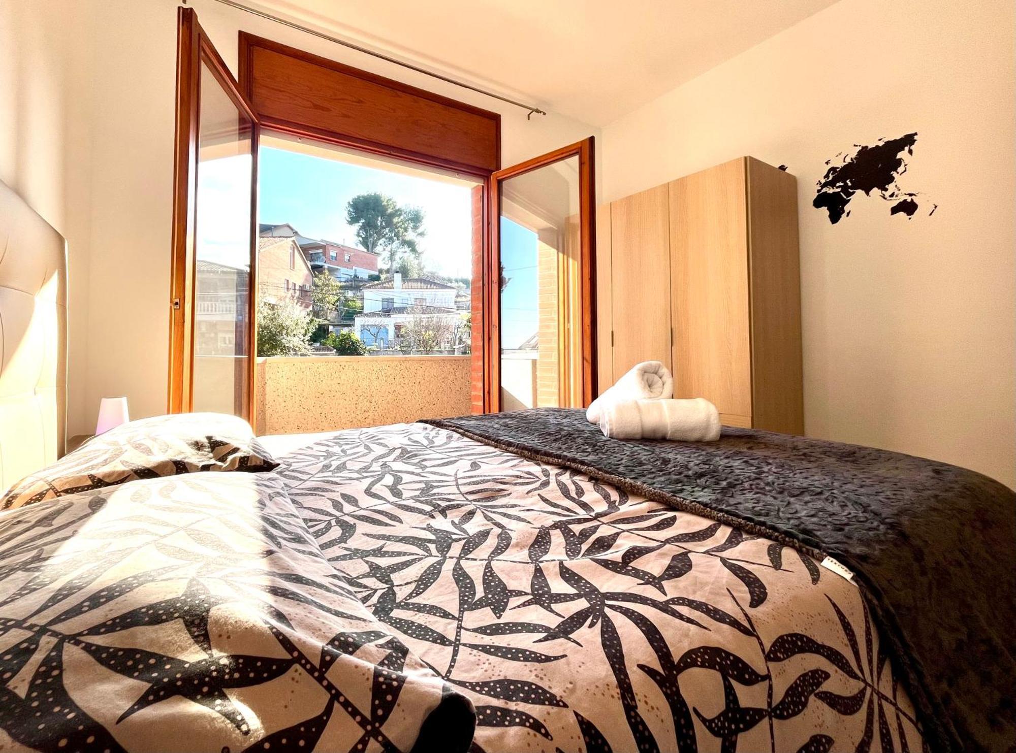 Amplio Apartamento, 5 Camas サン・エステヴェ・セスロヴィレス エクステリア 写真