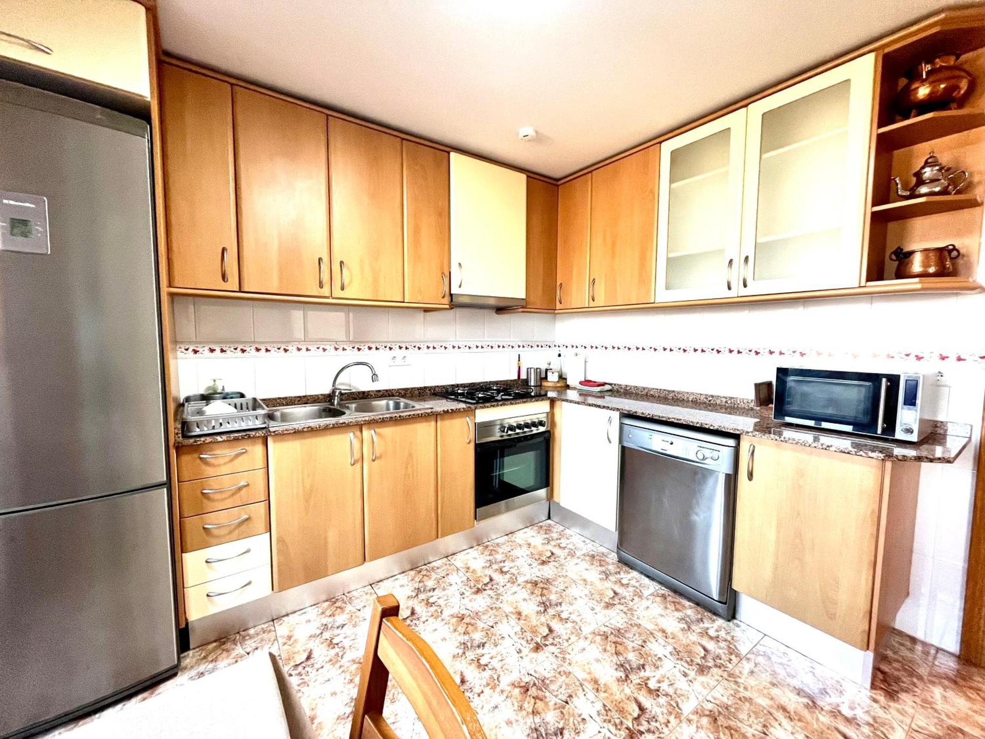 Amplio Apartamento, 5 Camas サン・エステヴェ・セスロヴィレス エクステリア 写真